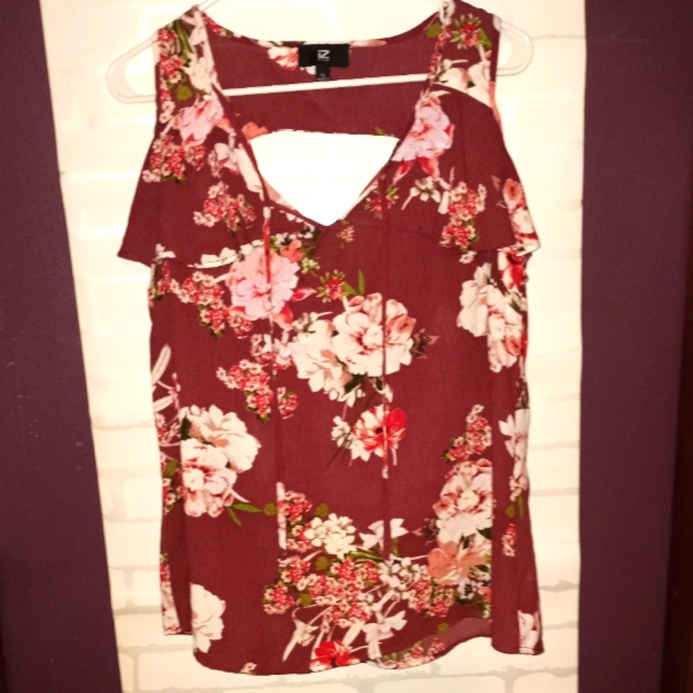 LIKE NEW Gorgeous Burgandy Floral Sleeveless Top XL Flowy